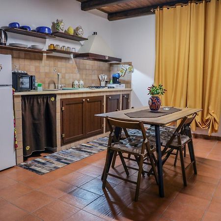 La Folkloressa Apartments Palermo Bagian luar foto