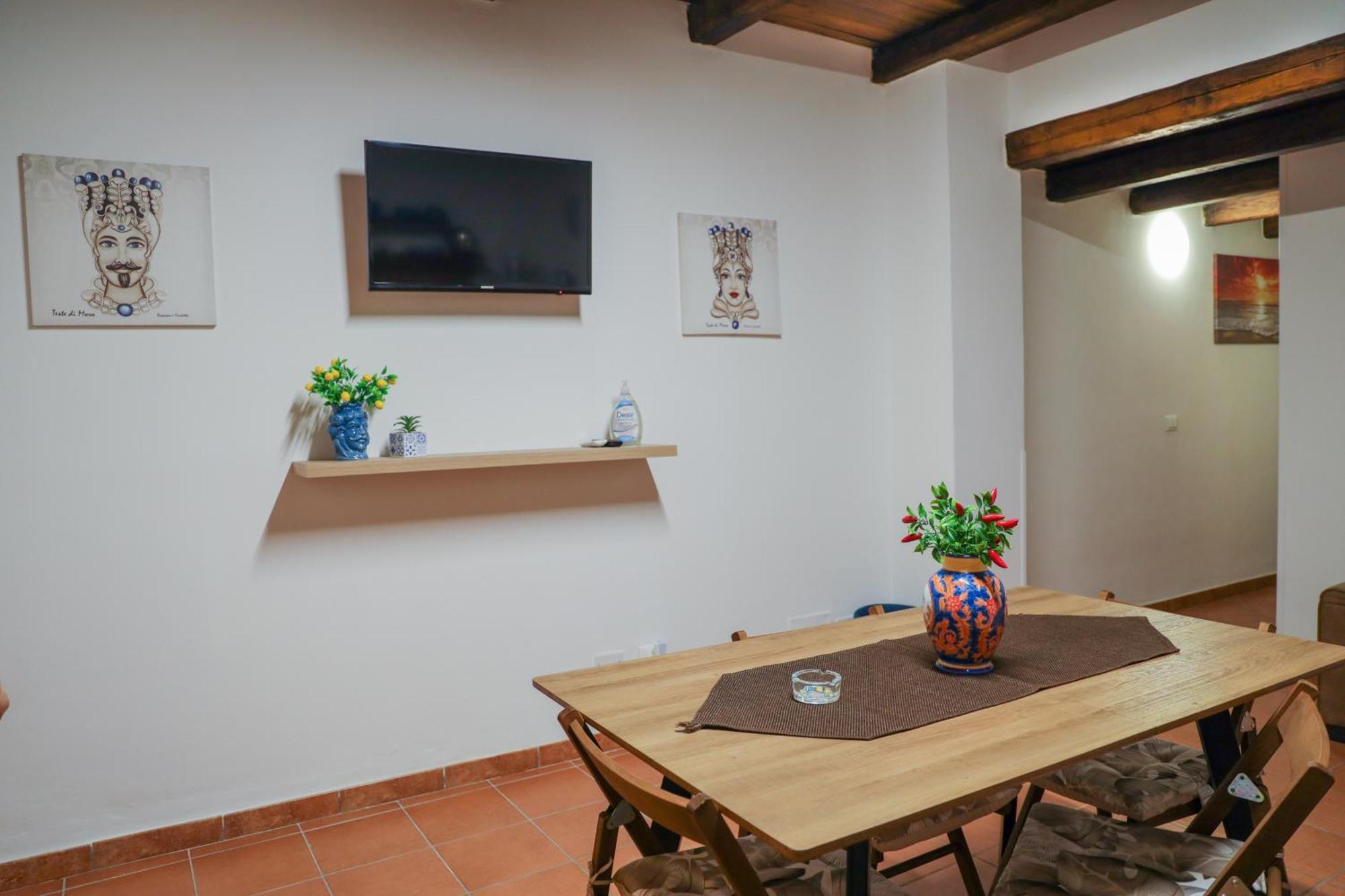 La Folkloressa Apartments Palermo Bagian luar foto